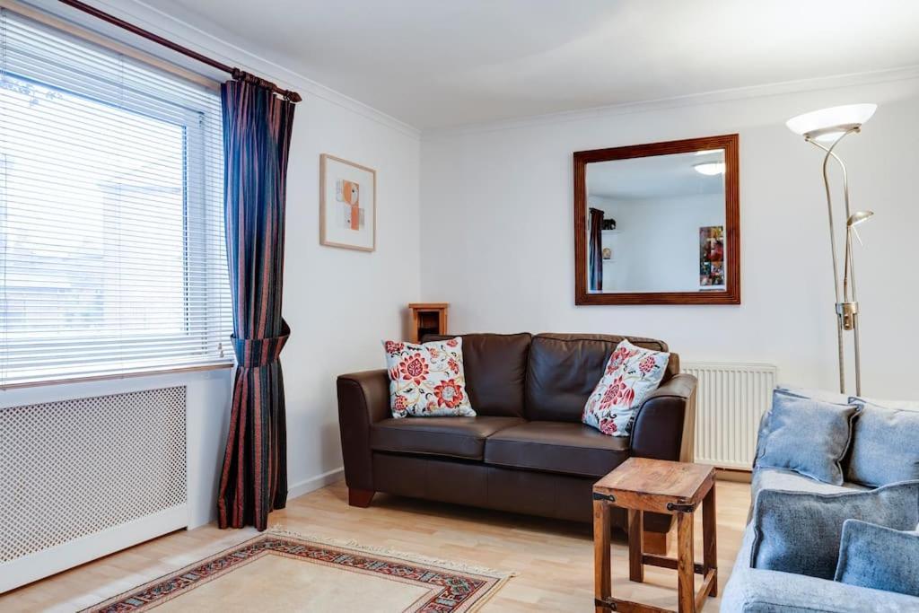 Cosy 3 Bed In The Heart Of Apartment